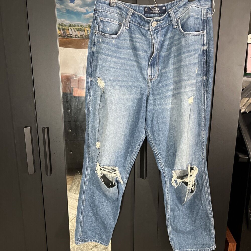 Hollister‎ Ultra High Rise Mom Jean Vintage Stretch Distressed Size 12R Jeans